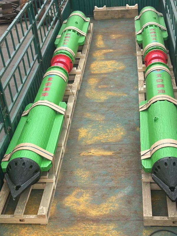 DN325 高周波振動用のBVEMバイブロフロートで 45-55Hzの振動周波数と供給パイプ