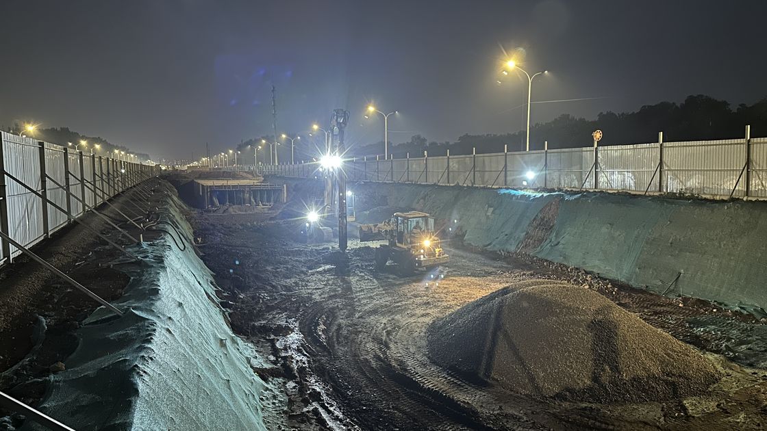 BJVH-350-105 リンデ 135 油圧ポンプ バイブロフロテーション装置 掘削機搭載 共有油圧システム